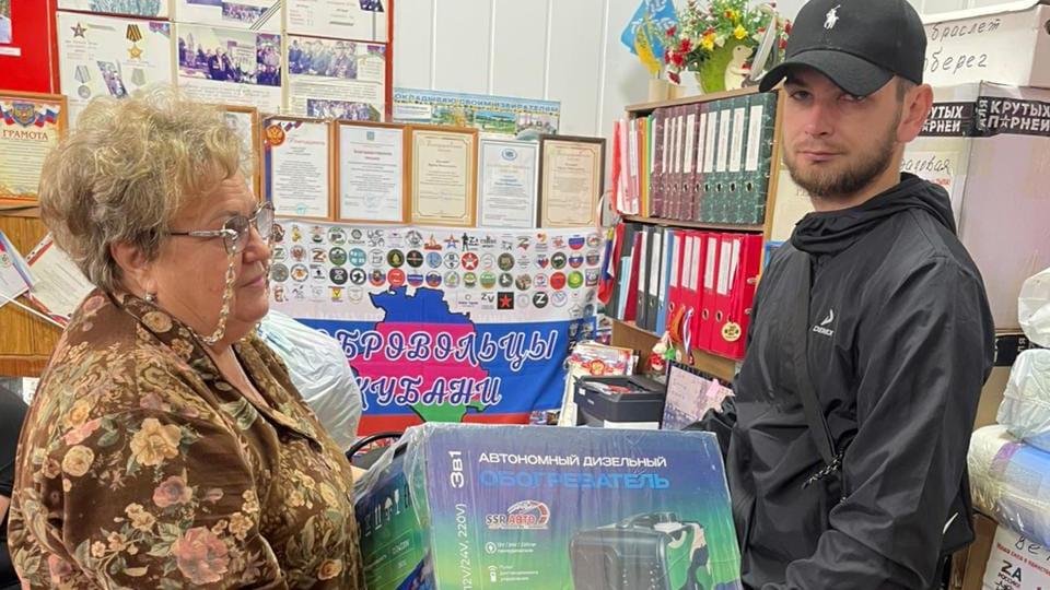 "По зову сердца": депутаты поблагодарили петровских волонтеров за помощь фронту