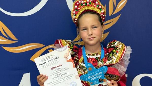 Воспитанница детской школы искусств им. Г.Ф.Пономаренко Александра Калиниченко покорила две творческие вершины