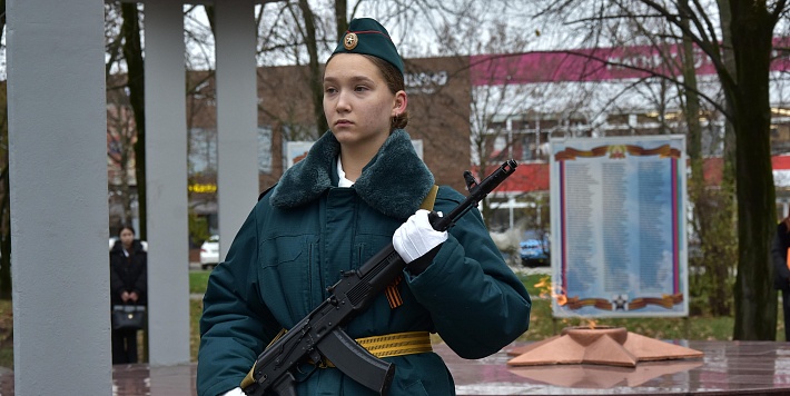 В Славянске-на-Кубани почтили Героев Отечества у Вечного Огня