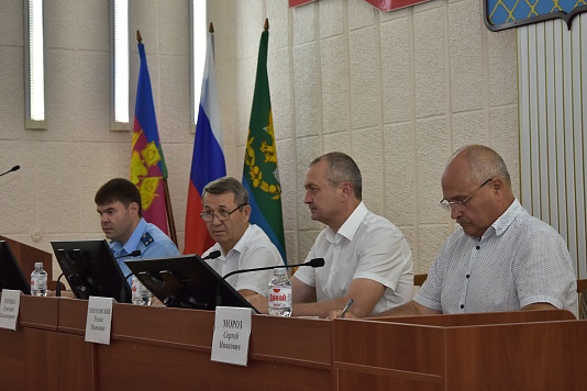 Рабочие будни депутатов