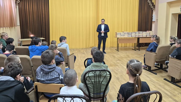 Молодые депутаты посетили Славянский интернат